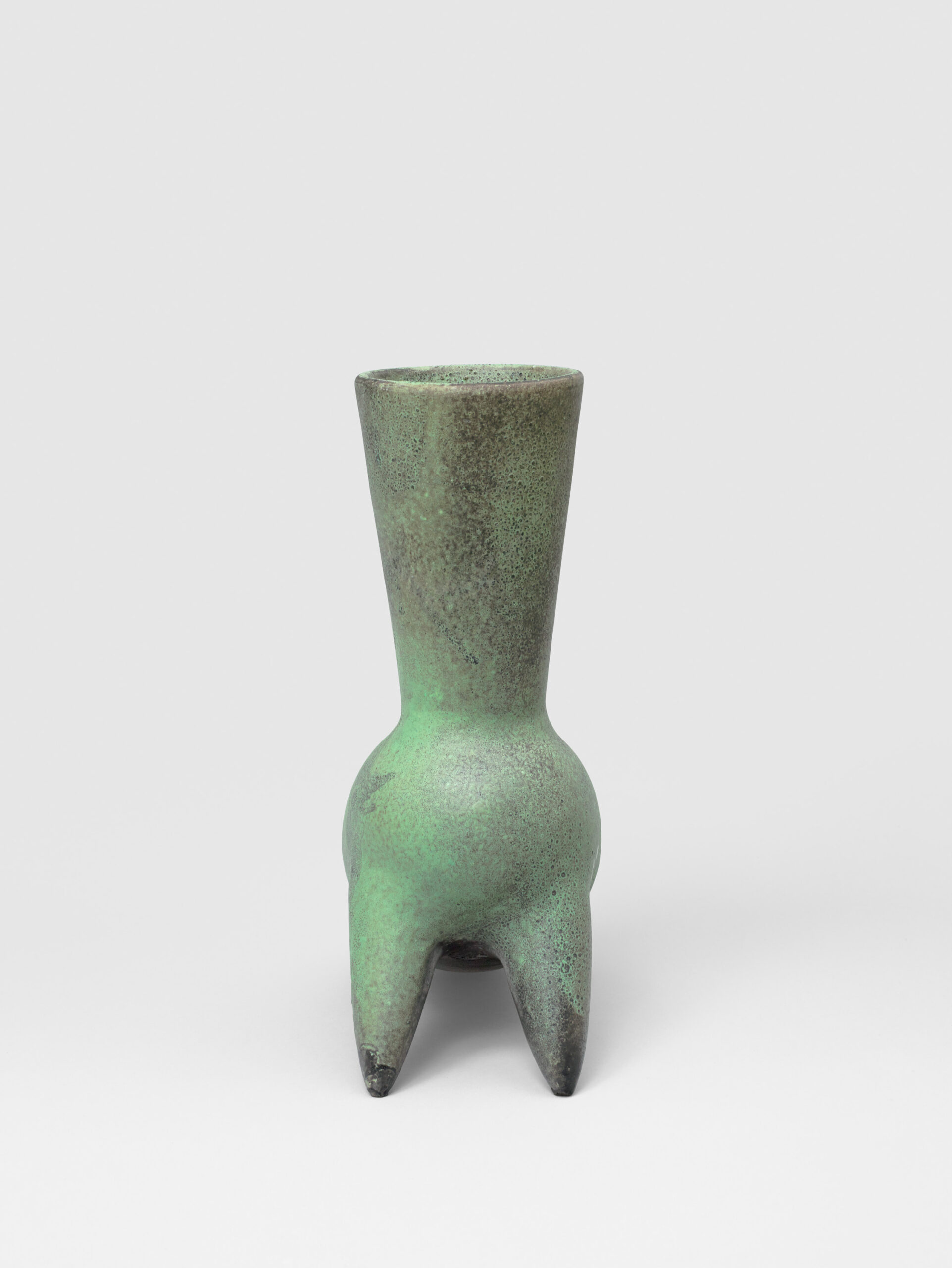 RAMIE_MADOURA_VASE_ANIMAL_VERT_FACE