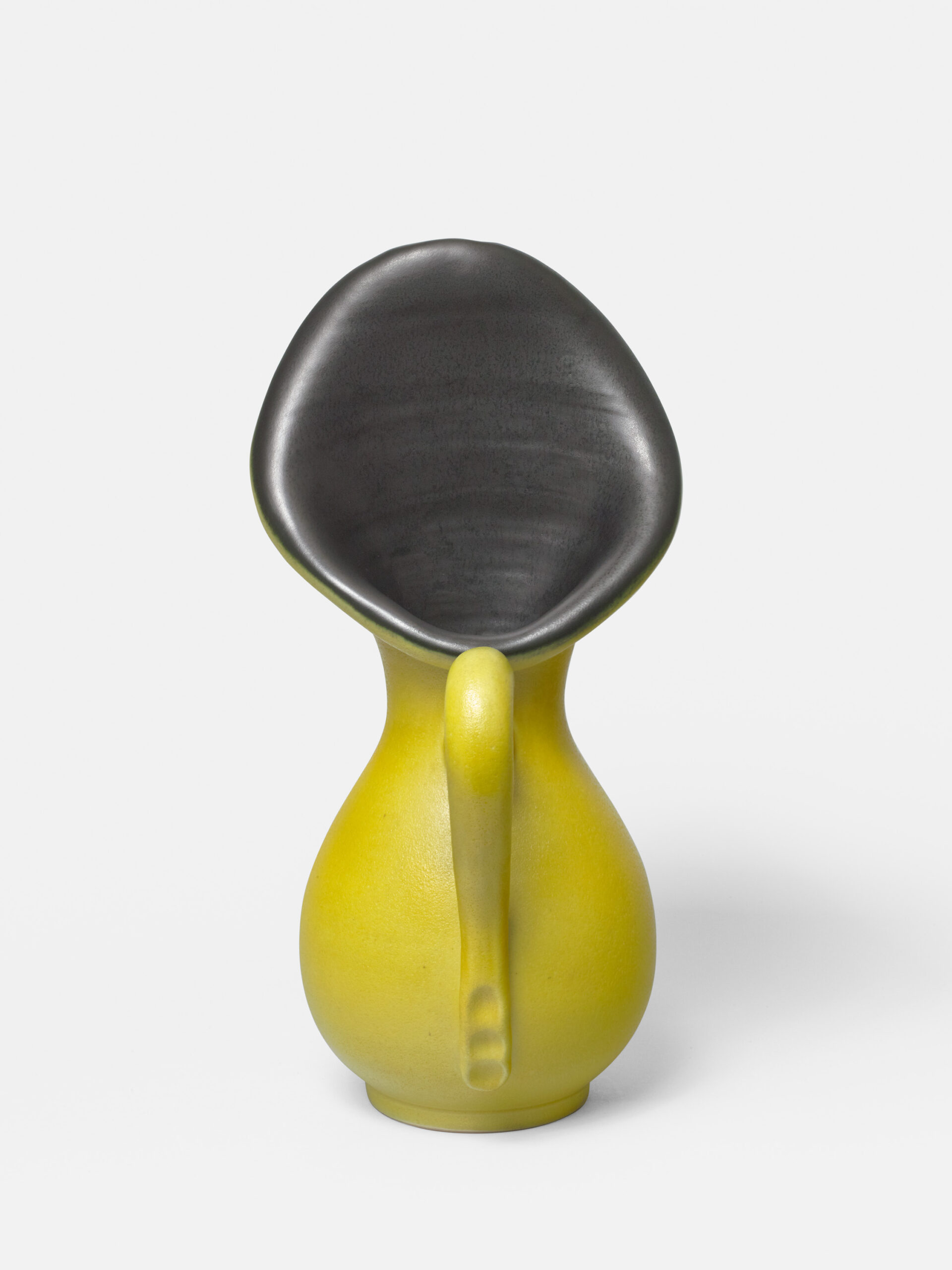 CHAMBOST_VASE_PICHET_ARUM_837_JAUNE_AGRUME_NOIR_FACED