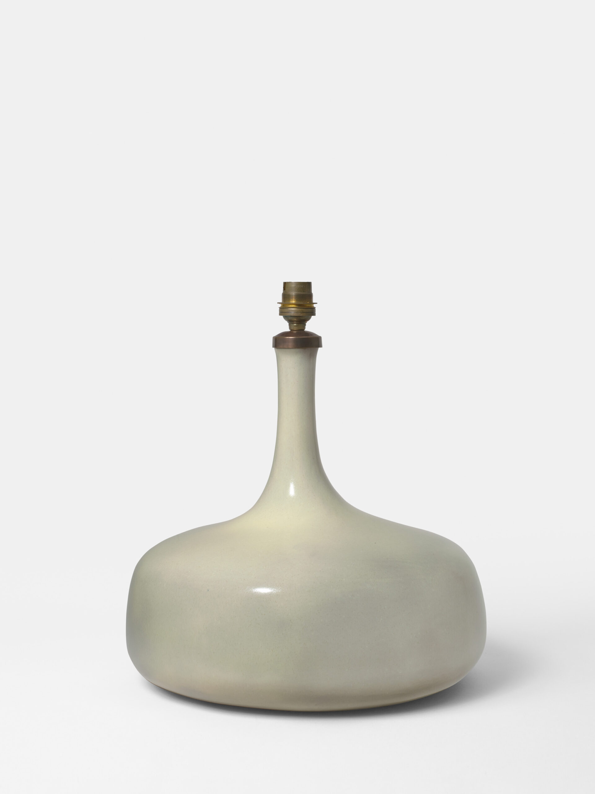 RUELLAND_LAMPE_APLATIE_108125