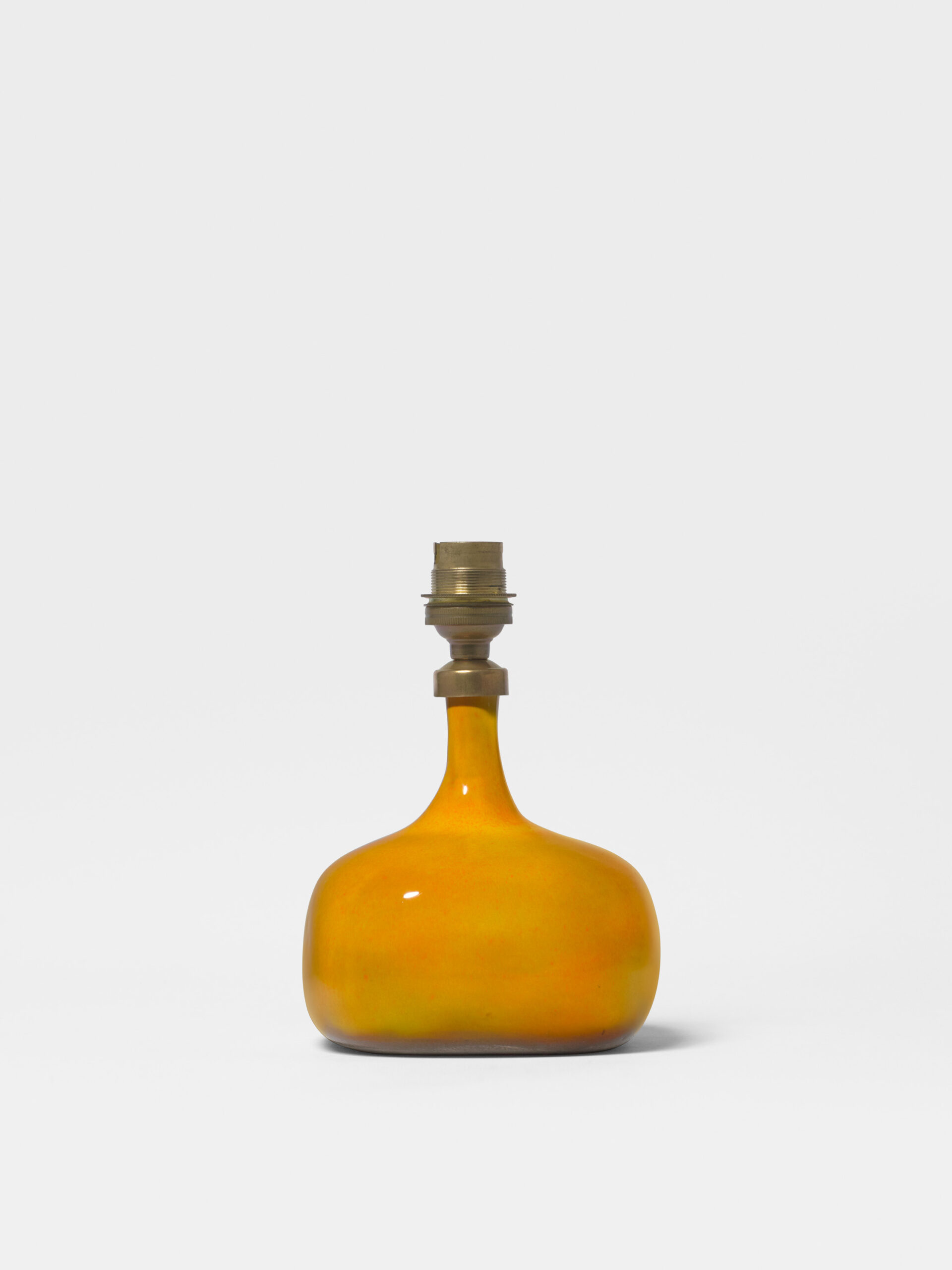 RUELLAND_LAMPE_CARREE_JAUNE_ORANGE
