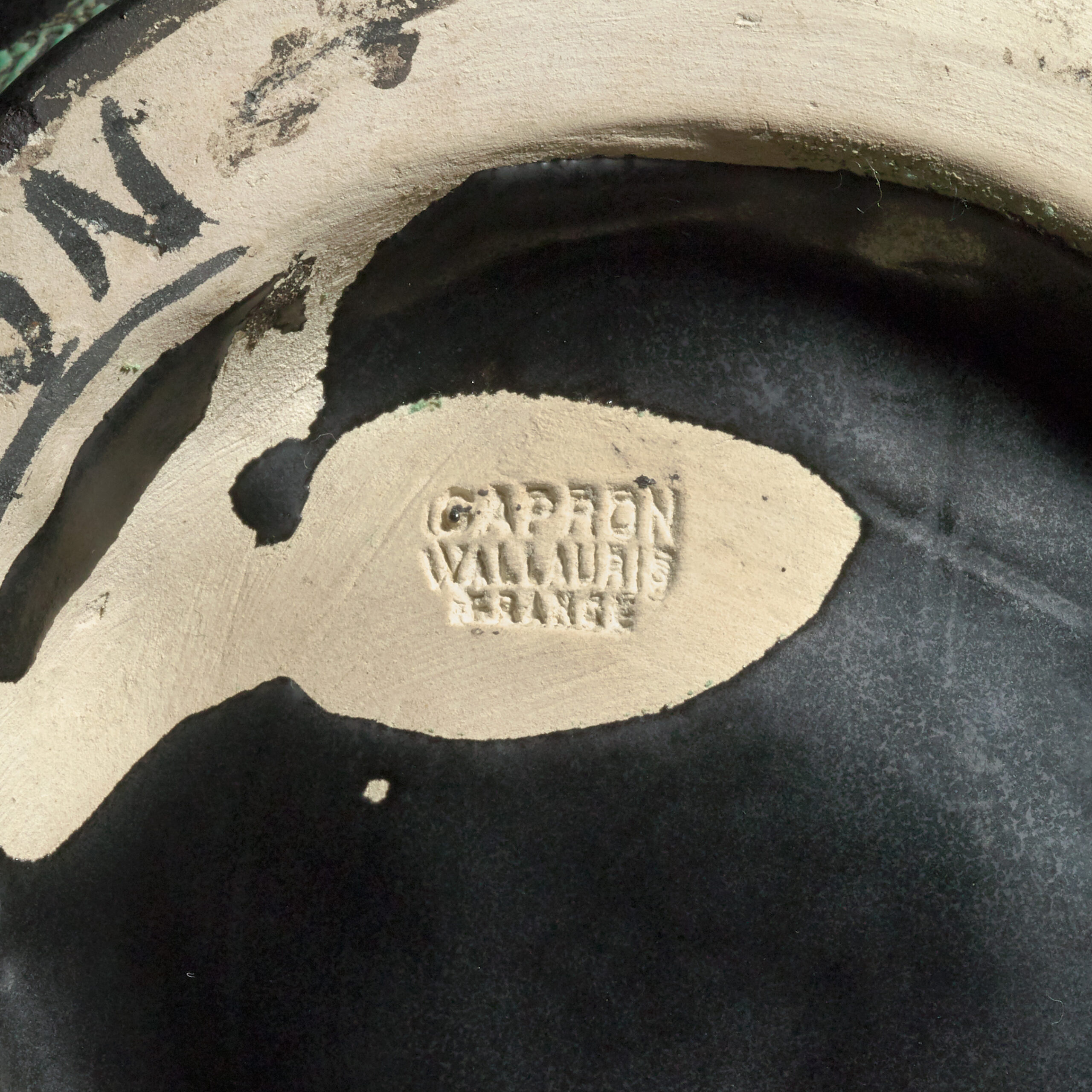 CAPRON_VASE_ANSES_NOIR_VERT_SIGN