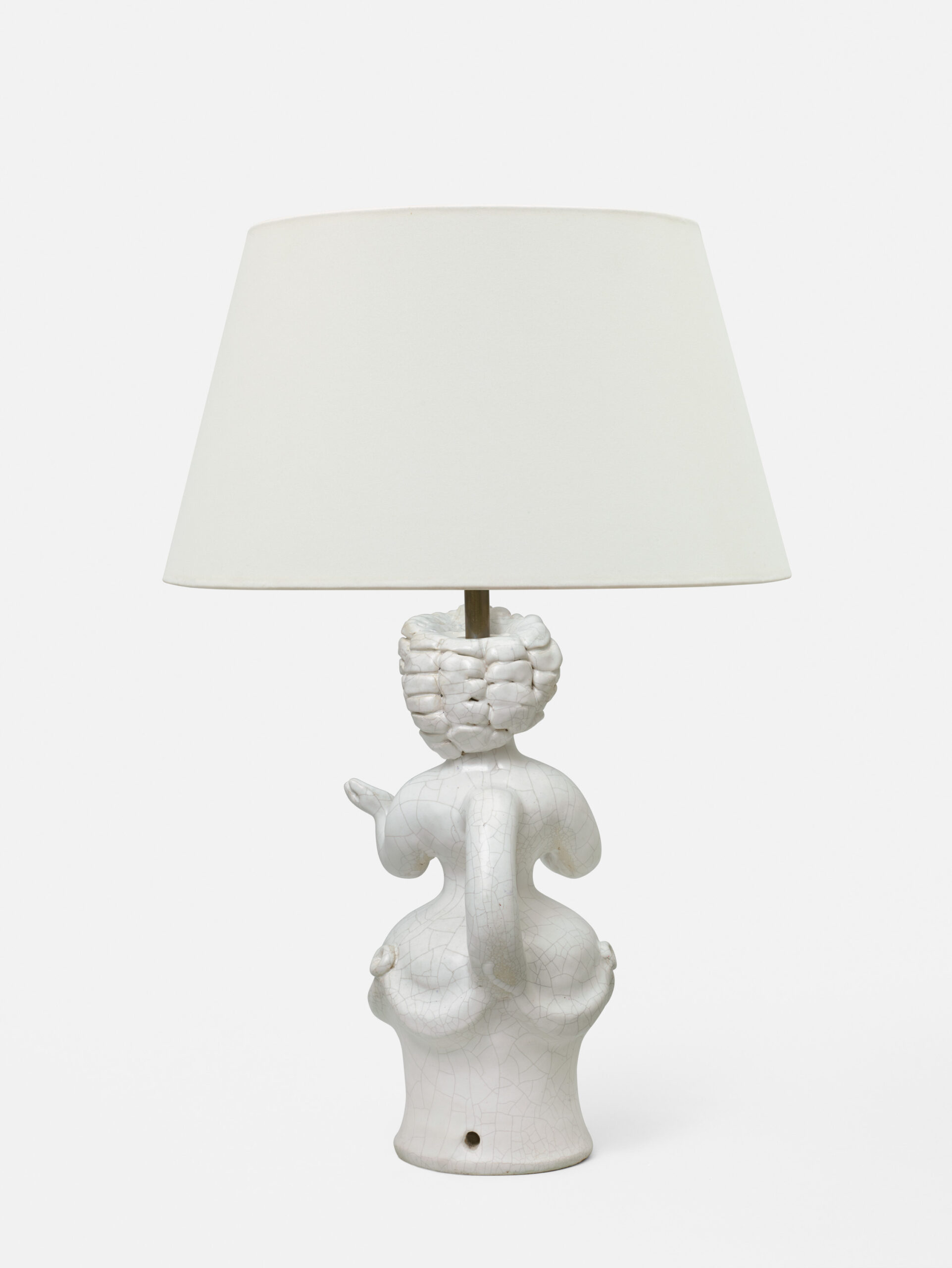 JOUVE_LAMPE_PICHET_FEMME_BLANC_CRAQ_DOS_ABAT