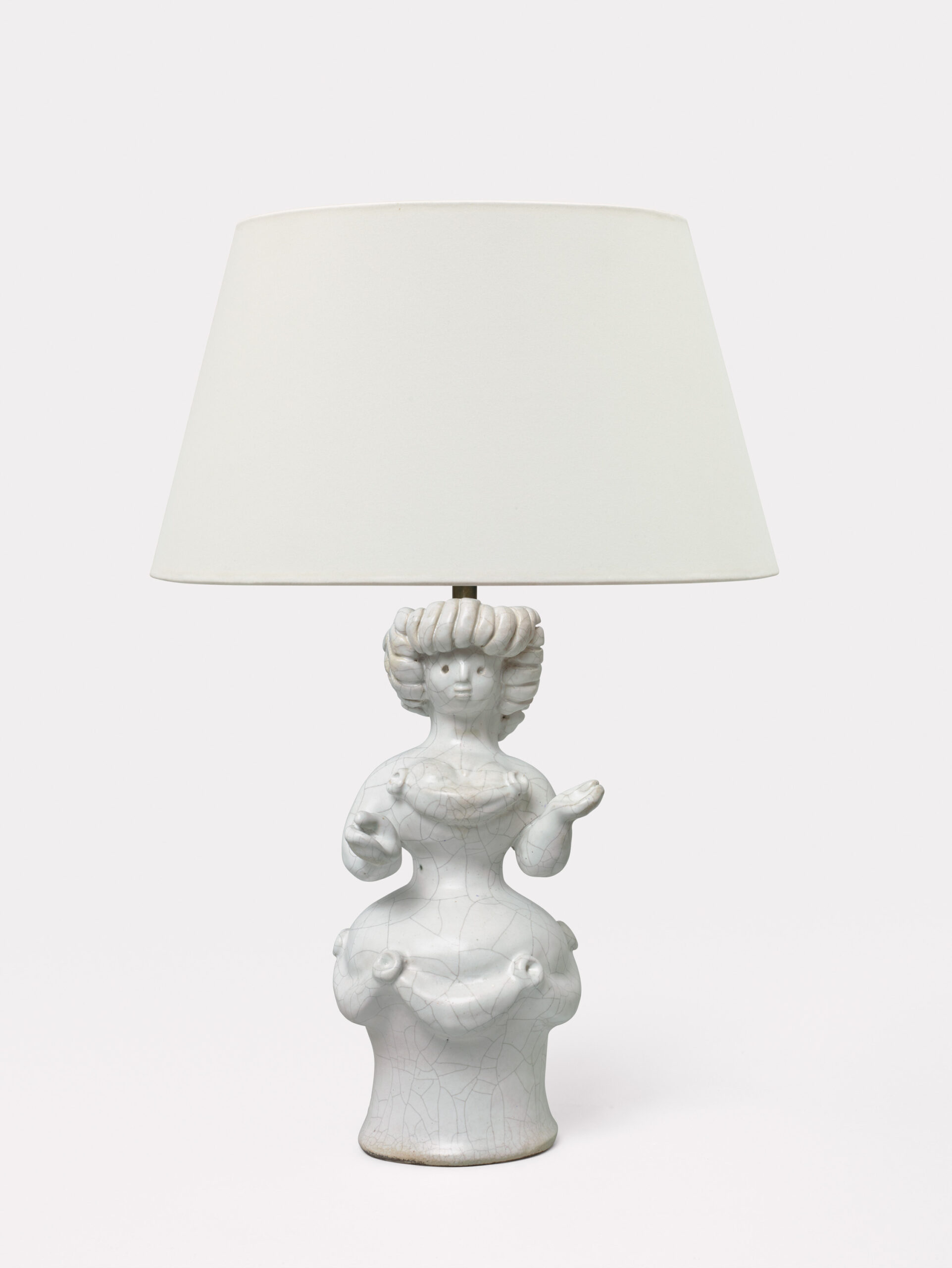 JOUVE_LAMPE_PICHET_FEMME_BLANC_CRAQ_FACE_ABAT